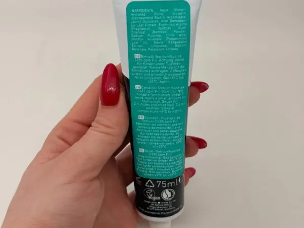 BEN & ANNA SMILE BLACK PASTA ZA ZUBE -75ml